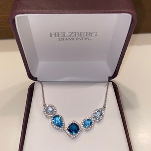 Omg a gorgeous piece